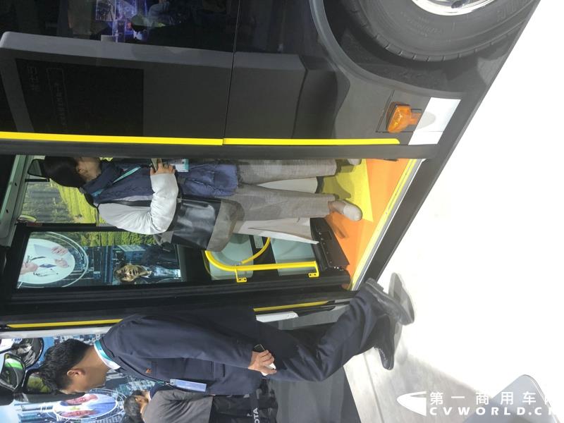 丰田氢燃料电池巴士SORA