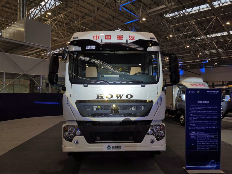 重汽豪沃TX系列6×2载货车（豪华版），重汽MCO7H国六发动机