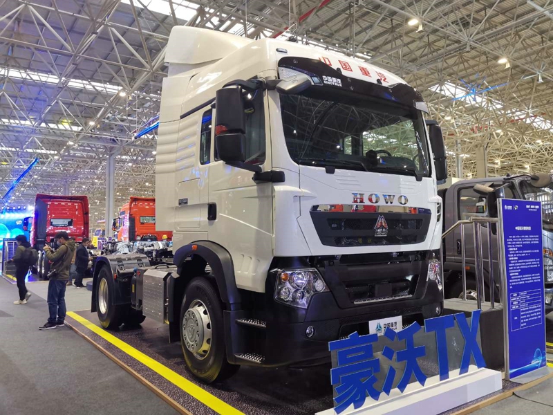 重汽豪沃TX系列4×2牵引车（经典版），潍柴W9H国六发动机