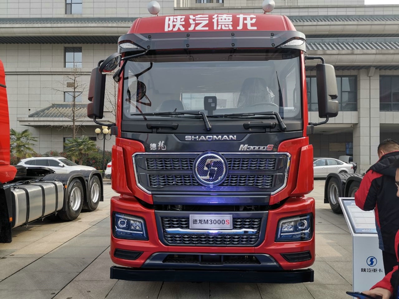 德龙M3000 S 6×4 460马力国六牵引车