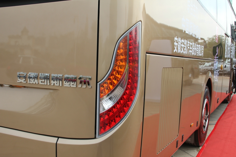 安凯11米旅游车HFF6114K06D