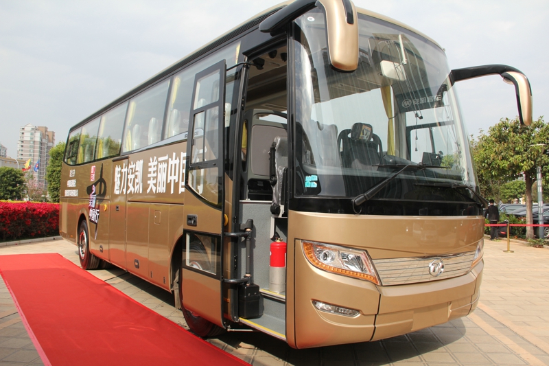 安凯11米旅游车HFF6114K06D