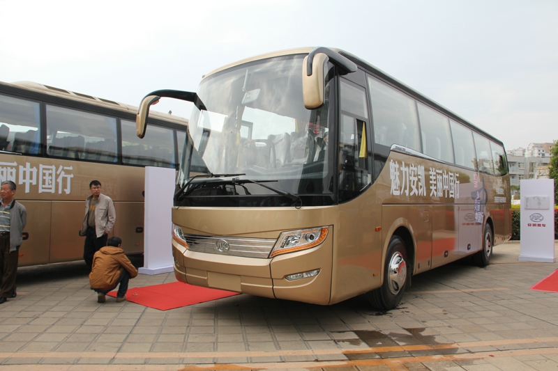 安凯旅游车HFF6110K06D