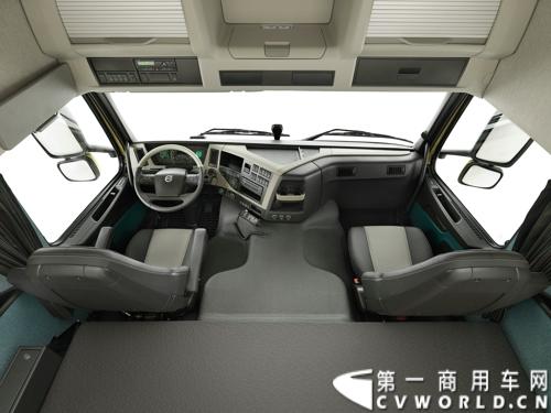 全新沃尔沃FM内饰