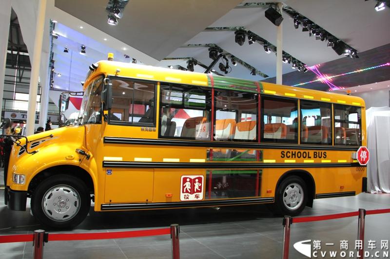 东风校车