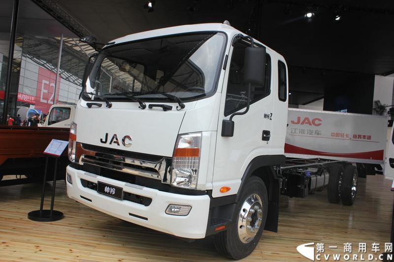 江淮新帅铃中体车