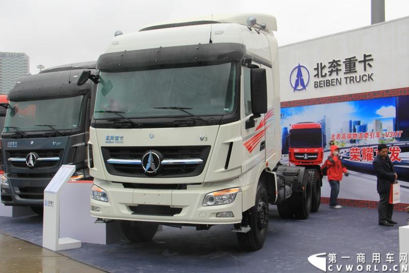 2013年上海车展展出的北奔ND42500B38J7 V3。