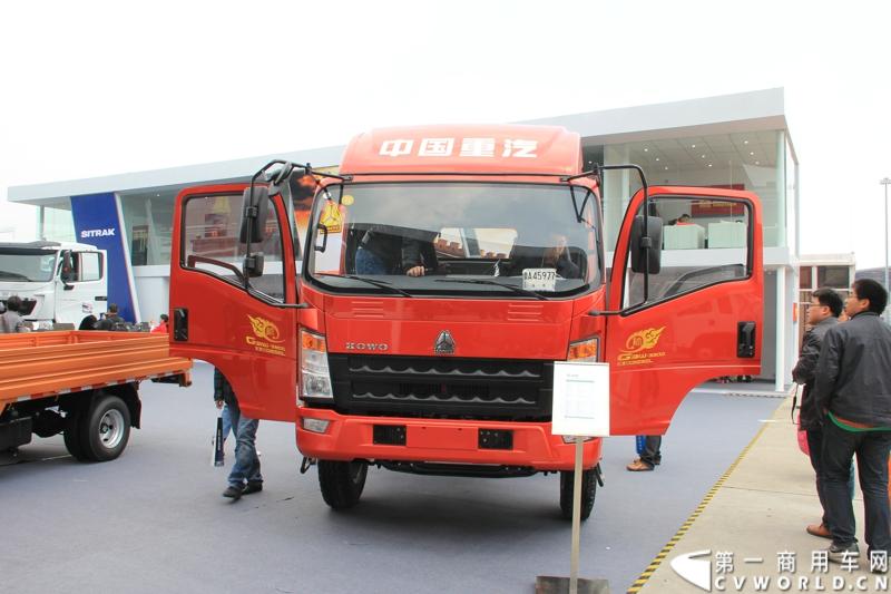 重汽ZZ1127G3815D1