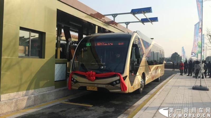 2月12日，全球首条e－BRT（纯电动快速公交）在浙江金华市正式开通，其全部38辆e－BRT公交客车均由青年汽车制造生产。