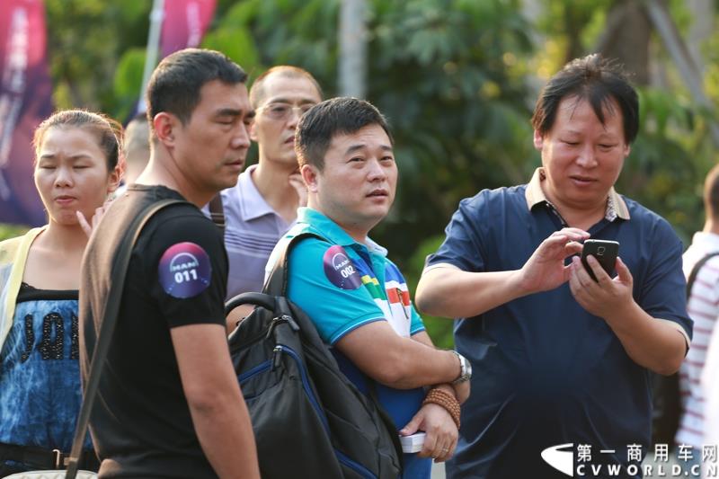 9月10日，曼恩商用车辆贸易（中国）有限公司在深圳正式宣布，将TCO收益宝升级到2.0版本，进一步帮助客户降低运营成本，提升收益。图为：德国曼恩车联网深圳上市发布会