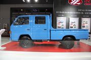 五十铃630轻型商用车侧面
