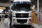 东风天龙6x4牵引车    