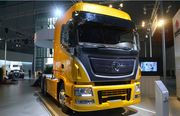 东风天龙旗舰版6x4牵引车