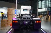 东风天龙6x4牵引车 轻量化       