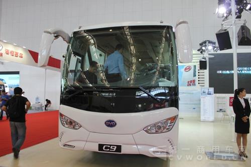 比亚迪C9纯电动旅游客车 (1).jpg