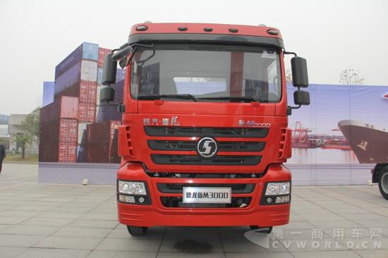 德龙新M3000 4×2港口牵引车 (2).jpg