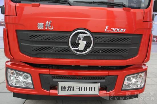 陕汽德龙L3000 4×2港口牵引车,245马力 (4).jpg