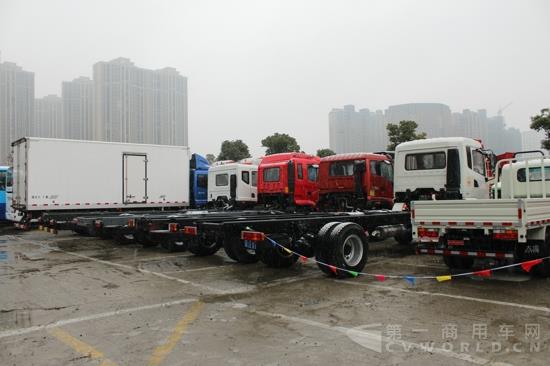 现场展车 (4).jpg