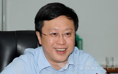 全国人大代表、四川省交通运输厅厅长、乐山市委书记彭琳.png