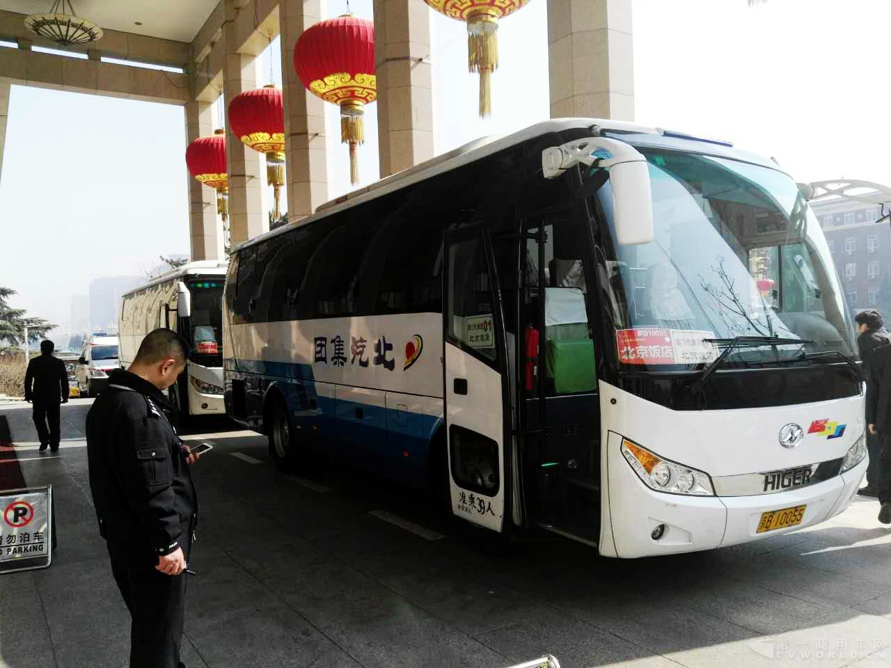 海格车队保障两会通勤.JPG