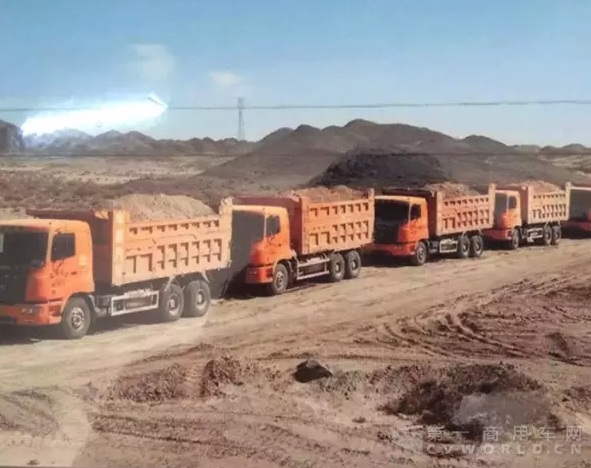 华菱车 渣土车.png
