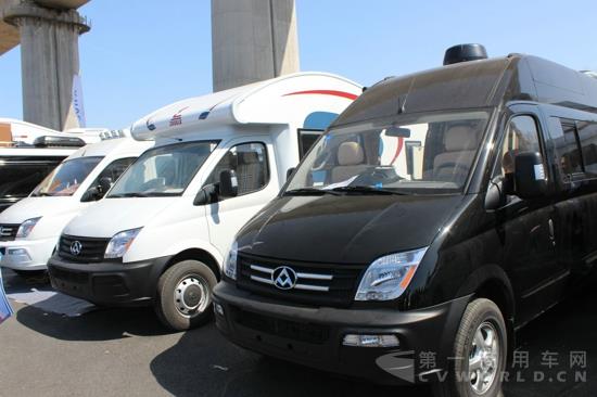 大通底盘房车.jpg