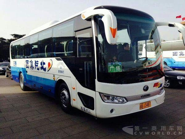 服务2016全国两会的宇通纯电动客车.jpg