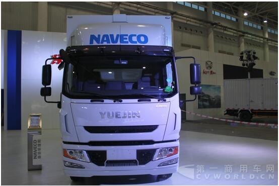 南京依维柯C500翼展车.jpg