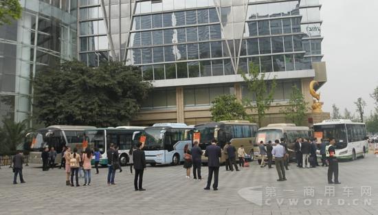 2 发布会现场.jpg