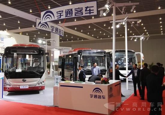 宇通E系列纯电动车亮相天津客车展.jpg
