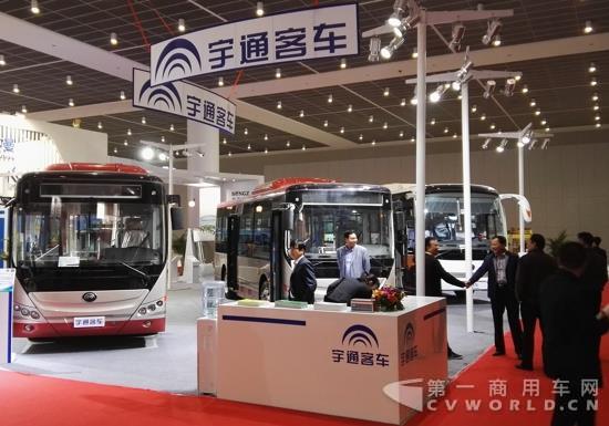 宇通E系列纯电动车亮相天津客车展.jpg