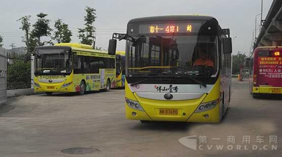 公交车.jpg