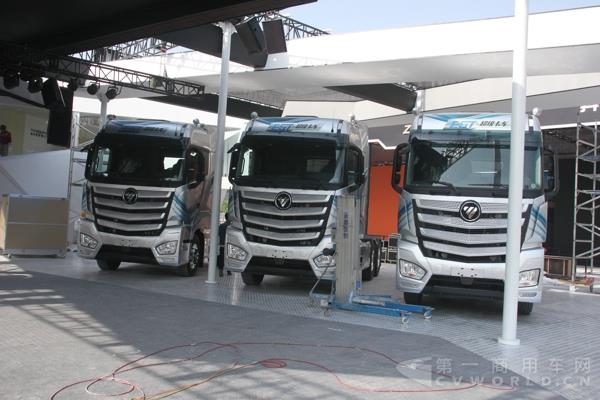 福田戴姆勒超级卡车 (2).jpg 福田戴姆勒超级卡车 (2).jpg
