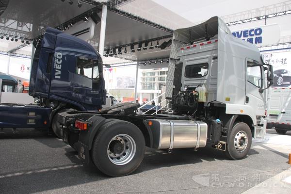 上汽红岩展车.jpg