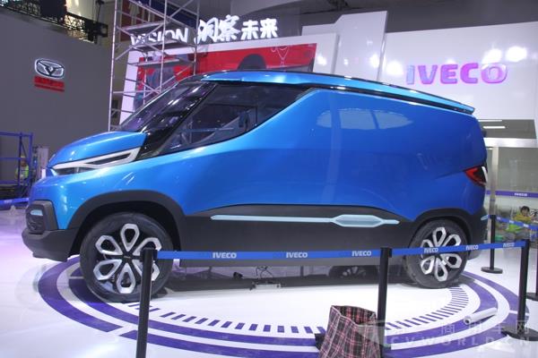 南京依维柯展出的概念车VISION (1).jpg