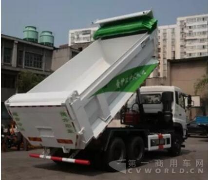 东风天龙新型渣土车.jpg