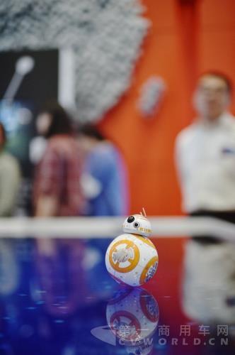 04_内置博世BMI055惯性传感器的BB-8机器人.jpg
