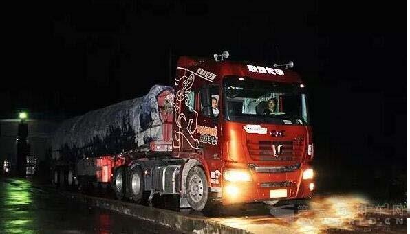 联合卡车.jpg