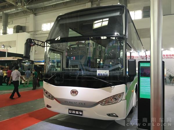 现场展车2.jpg