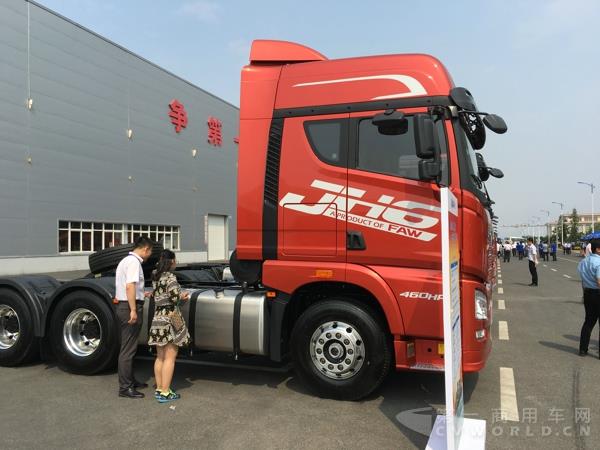 现场展车6.jpg