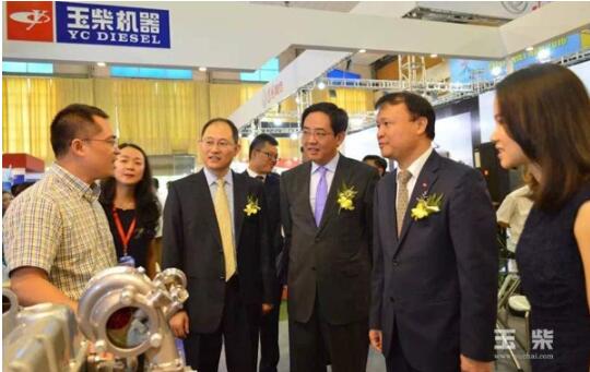 越南工贸部副部长杜胜海等盛赞玉柴制造.jpg