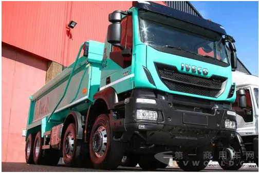 依维柯Trakker 8x4卡车参展Hillhead 2016.png