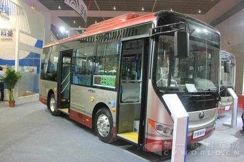 宇通ZK6705BEVG1纯电动城市客车 (4).jpg