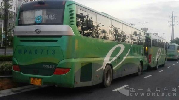 赛事场地的海格客车.jpg