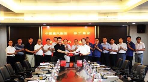 重汽与徐工.jpg