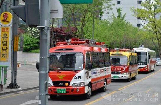 韩国客车.jpg