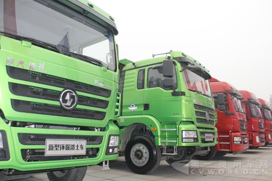 陕汽环保渣土车.jpg