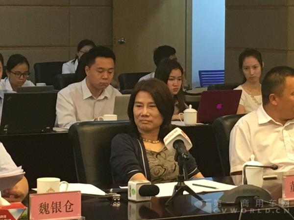 珠海格力电器股份有限公司董事长兼总裁董明珠.jpg