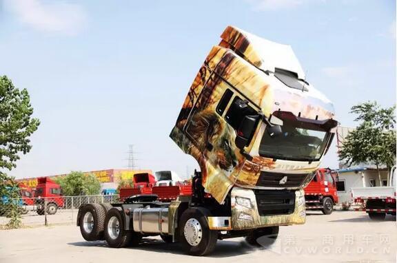 别样的中国重汽汕德卡——C7H彩绘车3.jpg