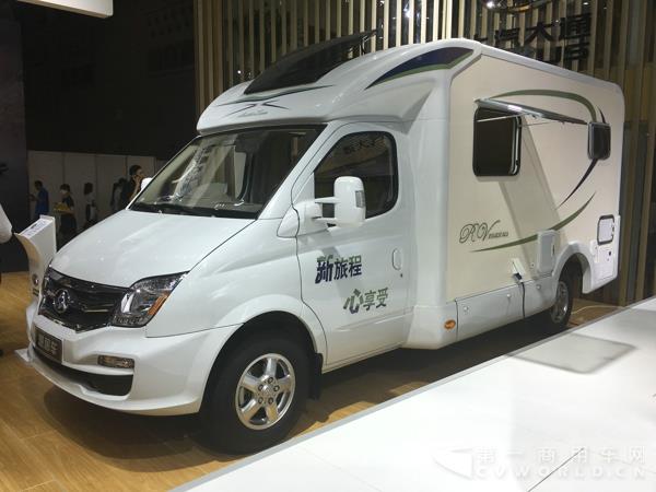 上汽大通V80 C型房车4.jpg